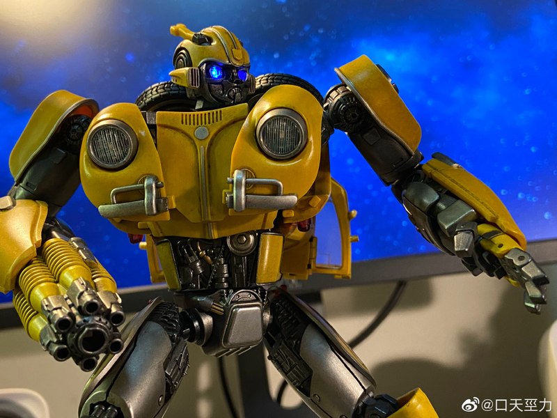 Zeta ZV01 Pioneer In Hand Images Of Unofficial MP Style VW Bumblebee  (9 of 11)